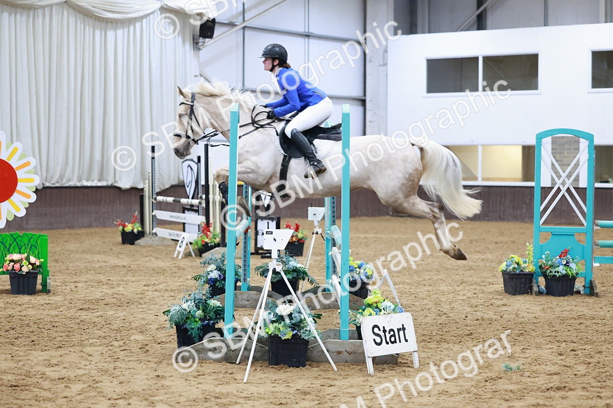 SBM_007580 - Class 24 - Nupafeed Supplements Senior Discovery/ 1m Open