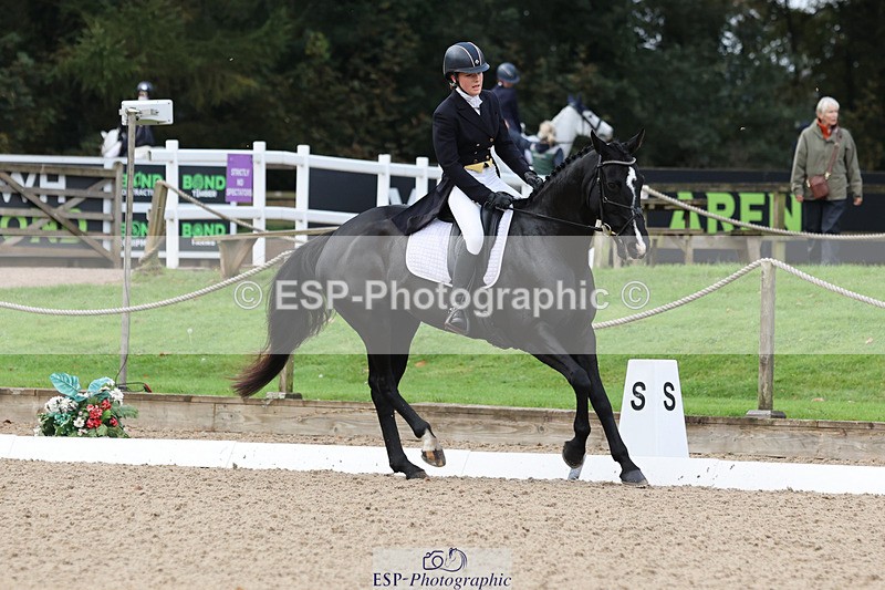 241024-094103-01138 - 128-Lottie.Turnell-TRICKLE