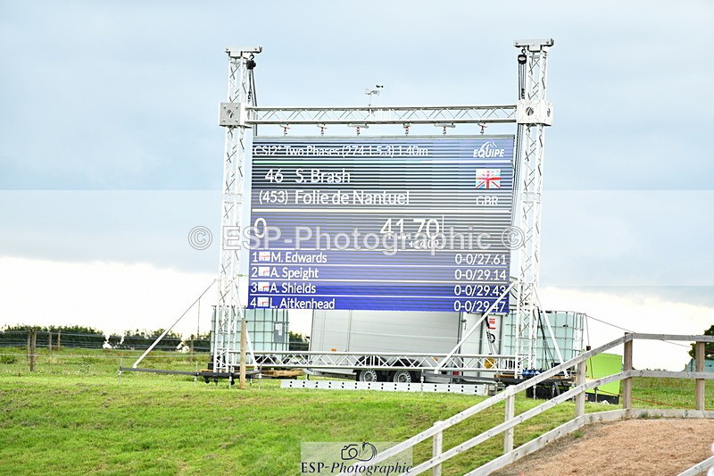 230720A-161130-04222 - Cls 9, 2 Star Big 1.40m Start to break