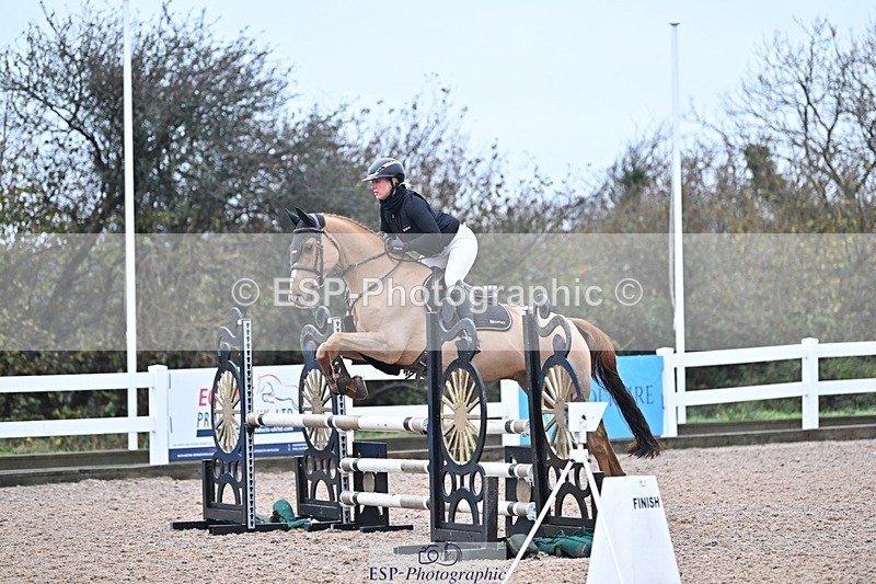 241127-100423-00125 - Cls 01A&B Brit Nov & 90cm Open