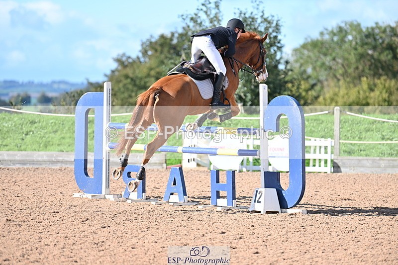 231014A-114911-04500 - Cls 18 Newcomers & 1.10m Open