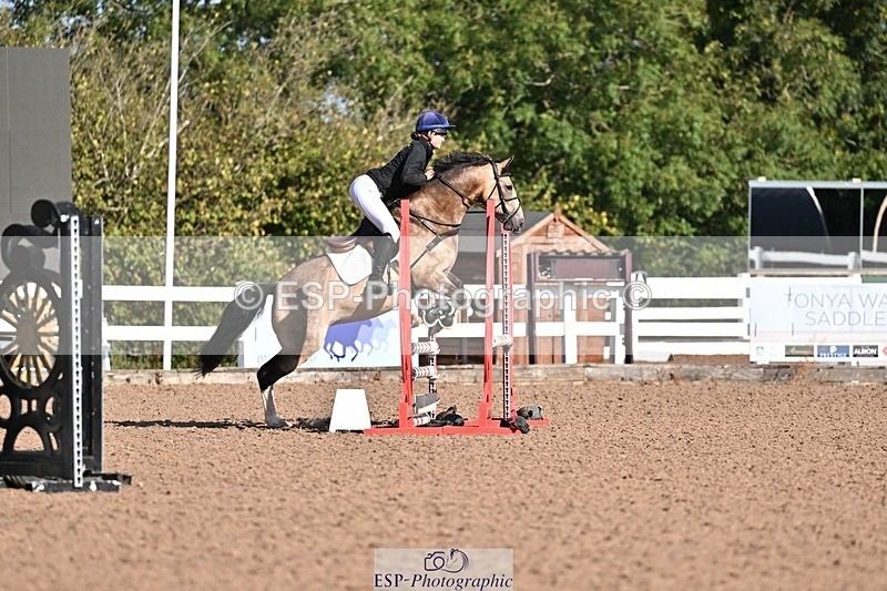 260812-090706-00021 - Cls 1 Clear Round