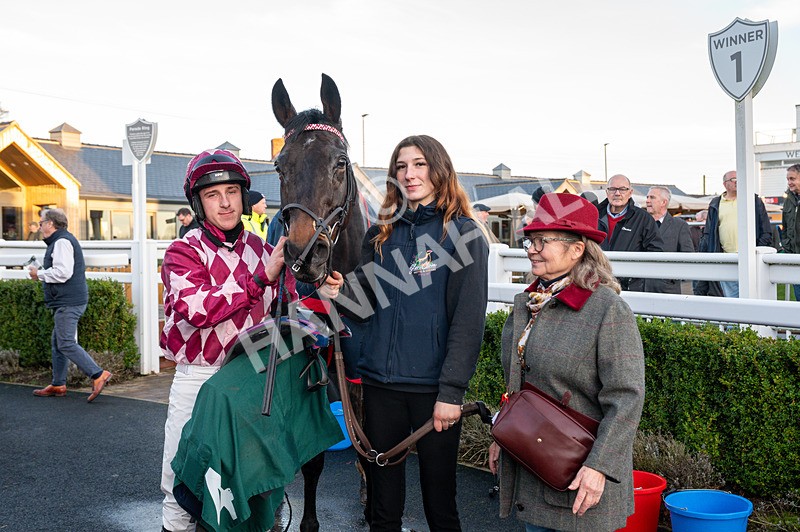 161225-Race 6-Prospect House-3577 - Race 6