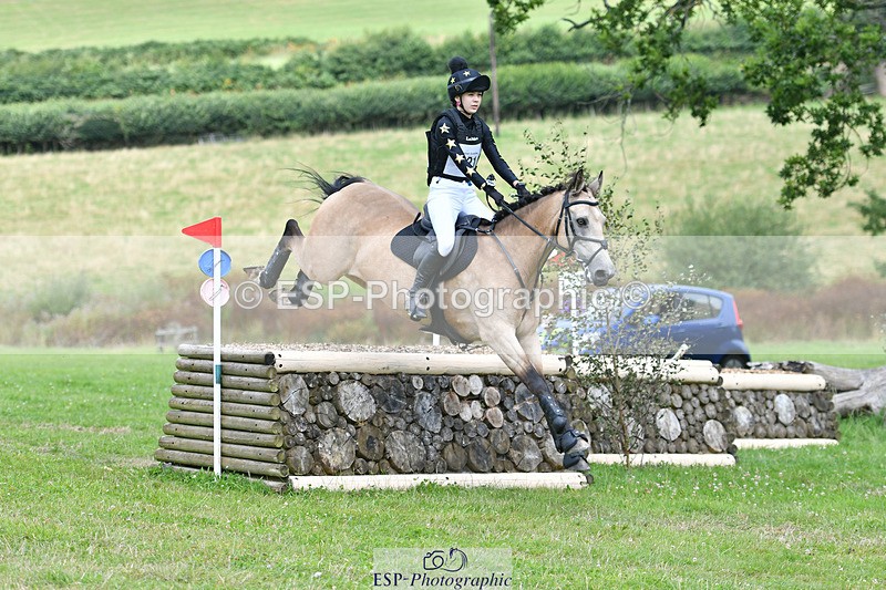 240804-134703-14979 - 521-Lily_Howell-WOODFIELD_GOLD