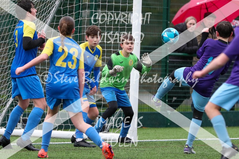 1DX20911 - 2026-02-15 FC Abbey Meads U13 Purple V Royal Wootton Bassett Town Youth U13 Yellow
