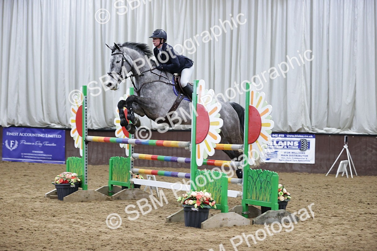SBM_001489 - Class 4 - Senior Newcomers/ 1.10m Open
