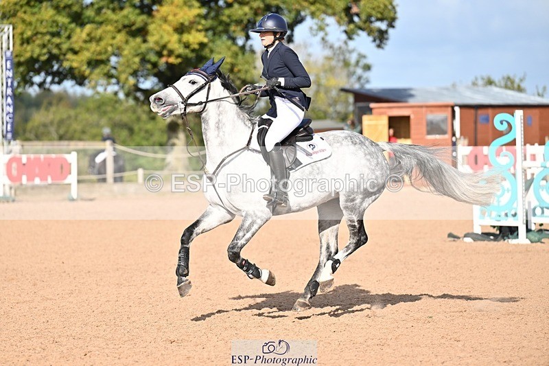 251005-104333-02844 - Cls 15 Foxhunter and 1.20m