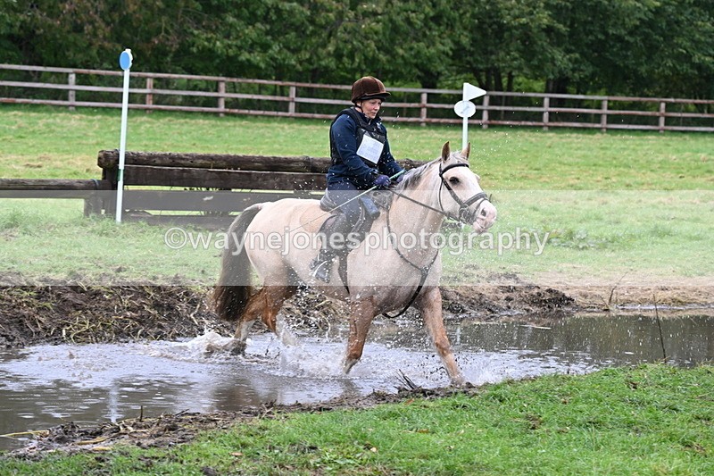 WJ6_6581 - Time at Photographer 12:41 to 13:05