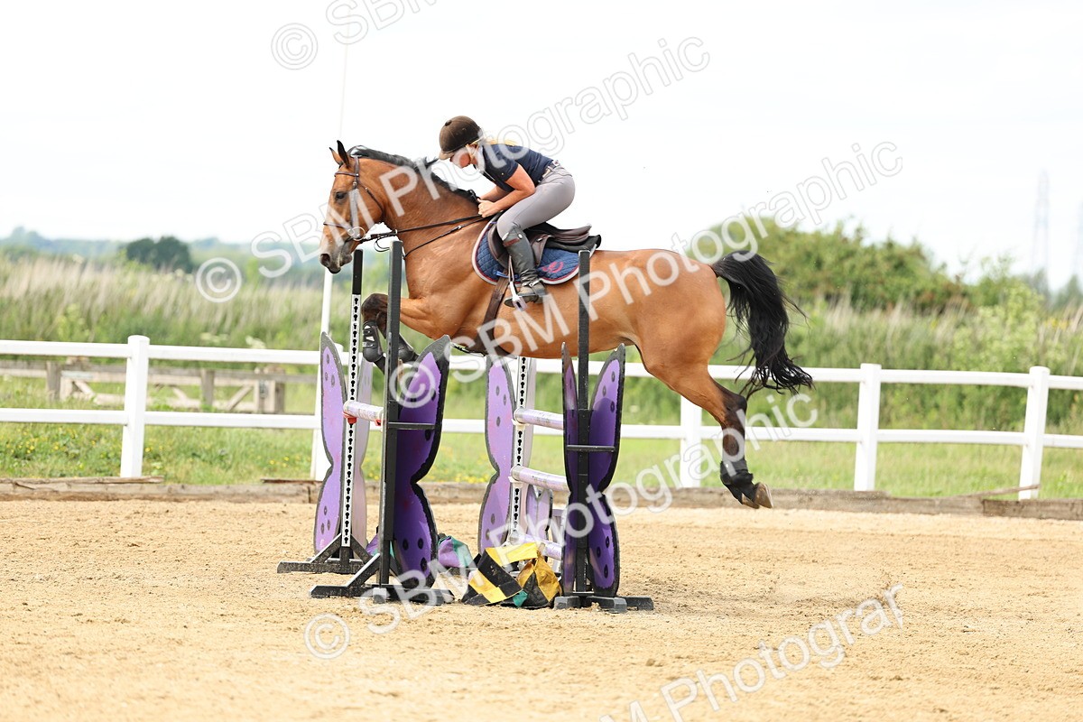 SBM_006221 - Class 19 - Senior Newcomers - 1.10m