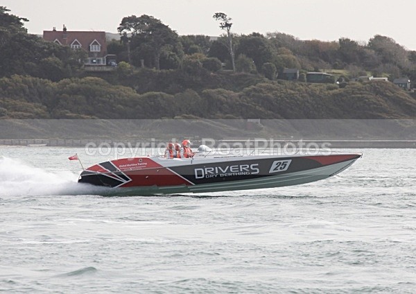 091017 DRIVERS DRYBERTHING IMG_2633 - Racing Powerboats