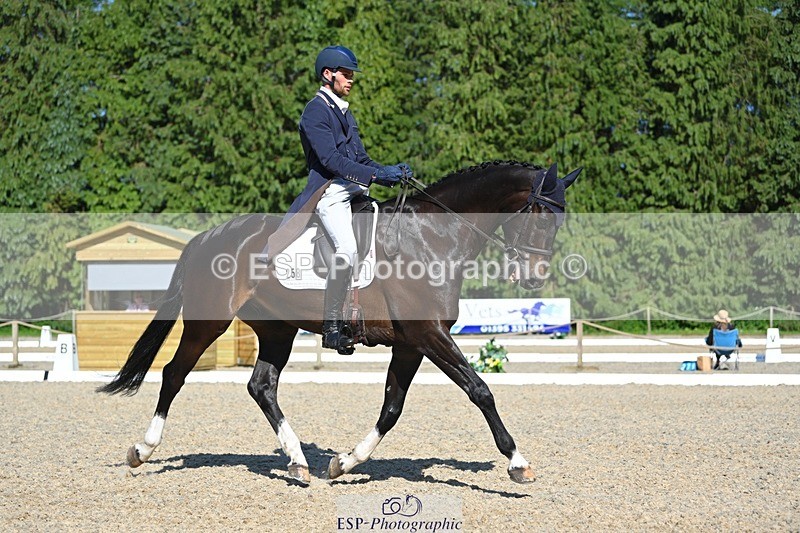 230526-165313-07426 - 258-DHI_KING_NELSON-Barnie_Brotherton-WEDTrotUp+DR