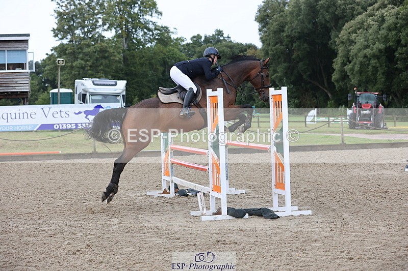 250831A-131202-10271 - Cls 42 Snr 1m Grand Prix