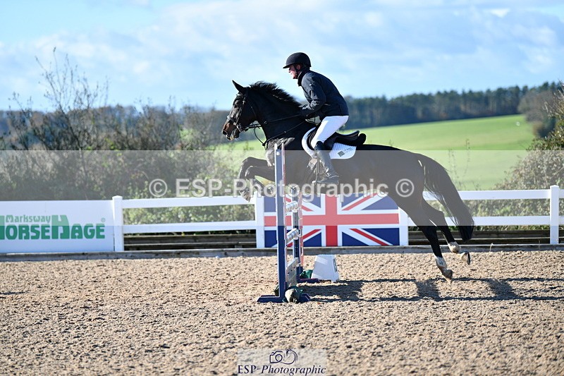 231110A-133122-00596 - Cls 5 Newcomers & 1.10m Open