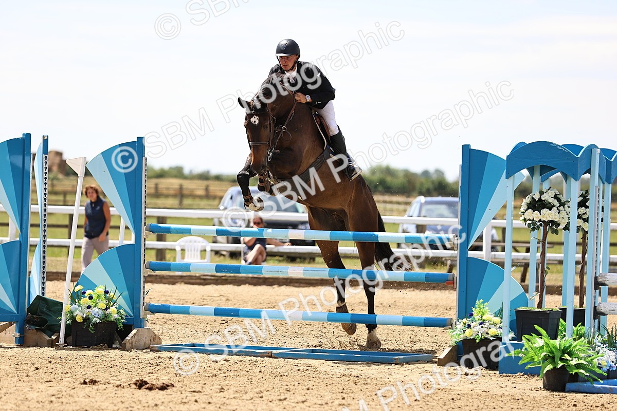 SBM_010244 - Class 9 - Senior Foxhunter - 1.20m Open