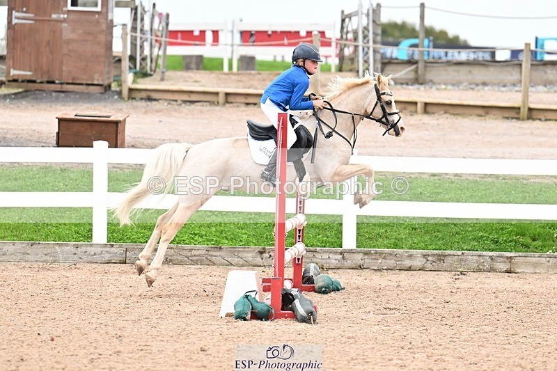 250920-105105-00272 - Cls 22+23 Club and Schools 70cm