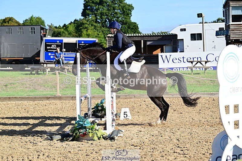 260905A-092853-00299 - Cls 02 AB 80cm   Snr & Jnr