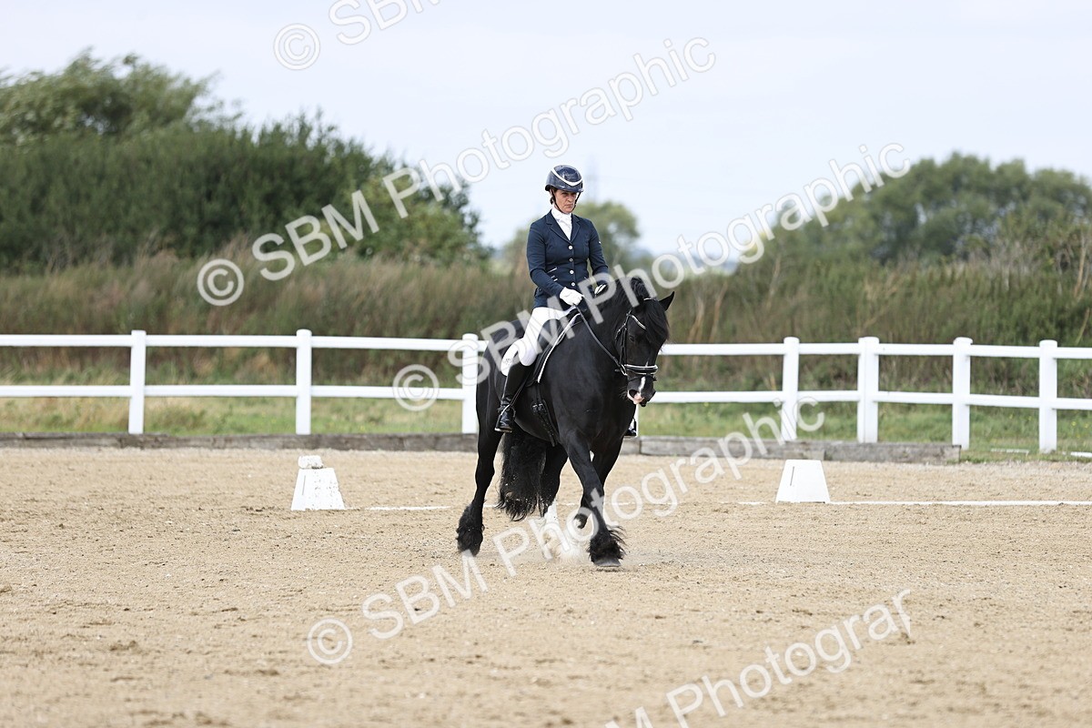 SBM_016702 - Class 14 Novice 23 - 11.53-12.56