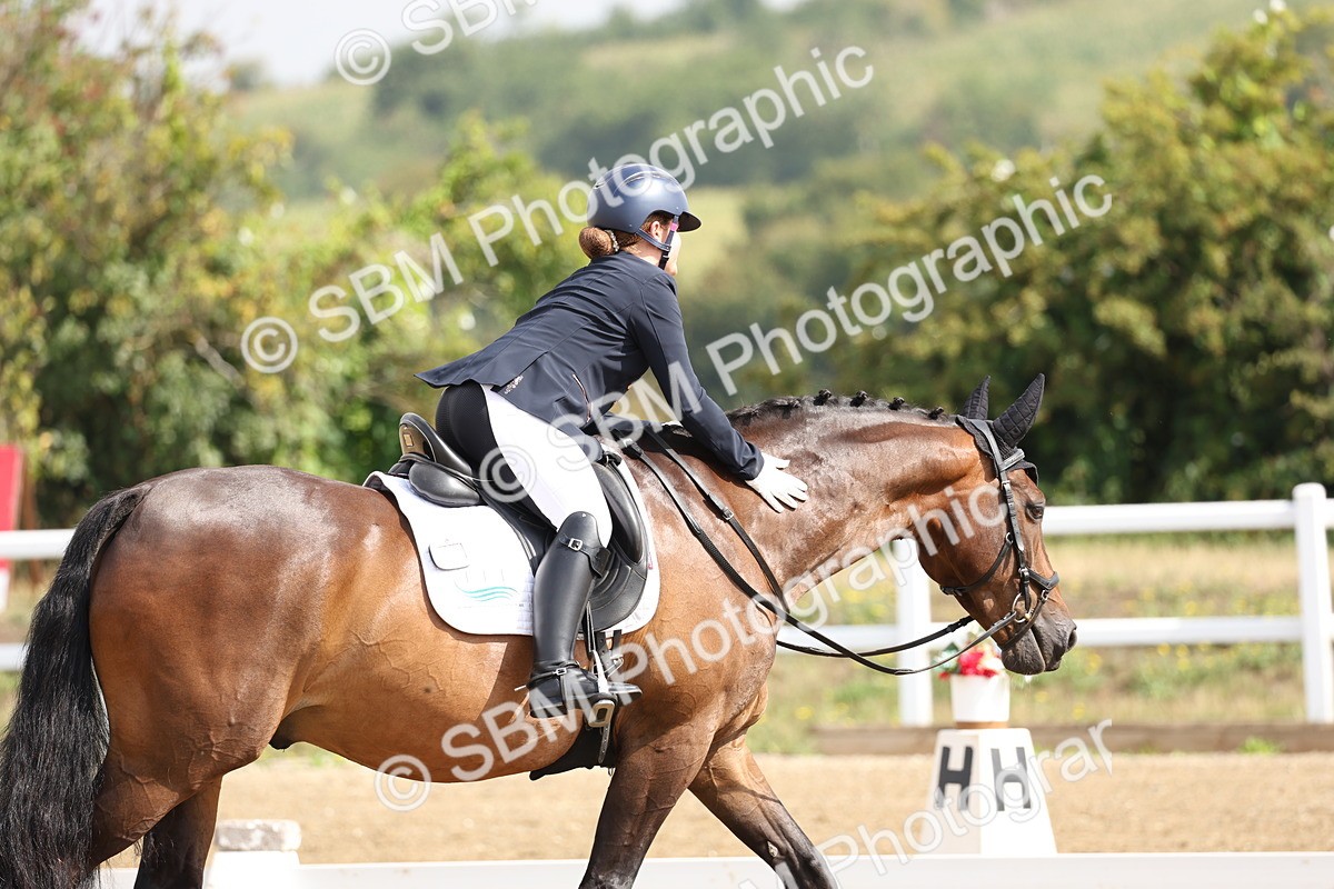 SBM_005735 - Class 6 - Novice 6 - 10.26-11.29