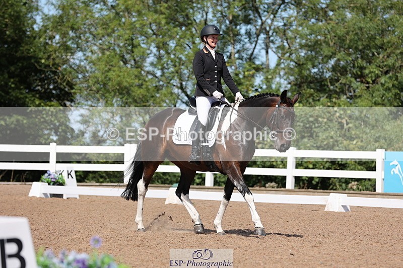 240816A-120416-04337 - 191-Sarah.Tancock-Fairly.Smart