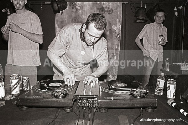 04 - Friends-&-Family @ the-roadhouse 31.05.03