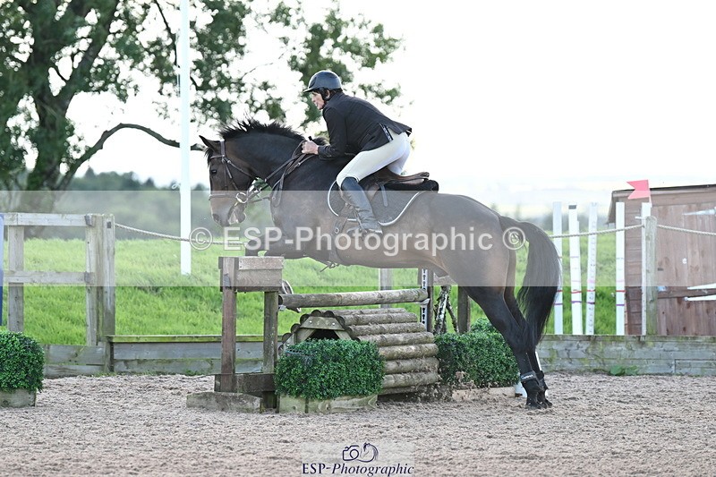 240912A-172102-02518 - Cls 7 Snr 90cm Open Speed Derby