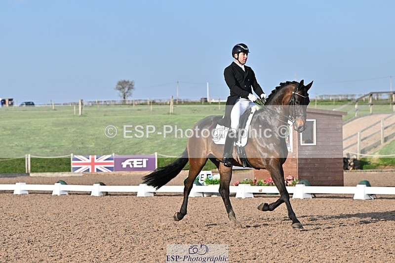 250404-181028-08549 - 159-Darren.Hicks-Tramontana.Tiger.Feet