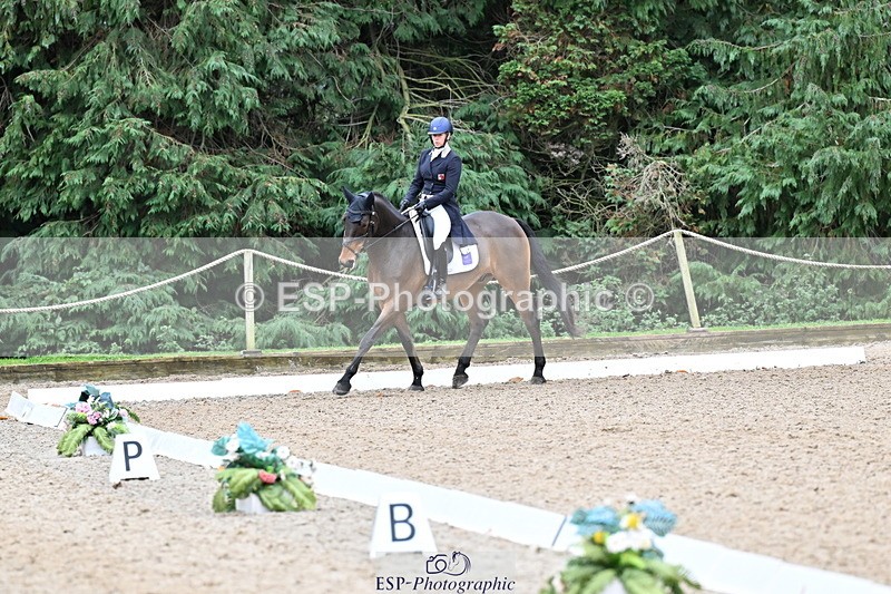 251022A-152523-00537 - B-112-Christina.Wiederkehr