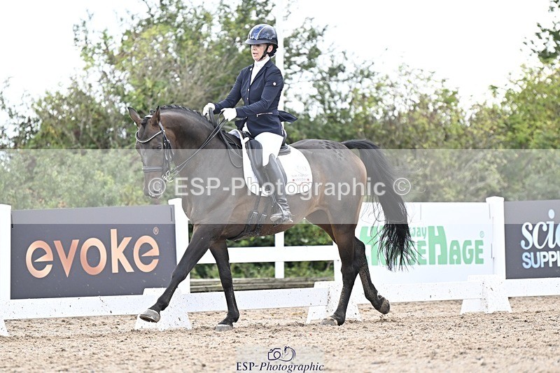 250907-165433-10803 - 113-Nicole.JahanshahiVirtual.Attraction