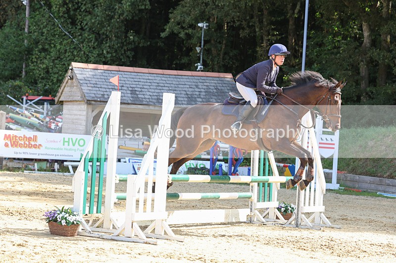 3E7A0582 - Class 4: Senior British Novice/90cm open