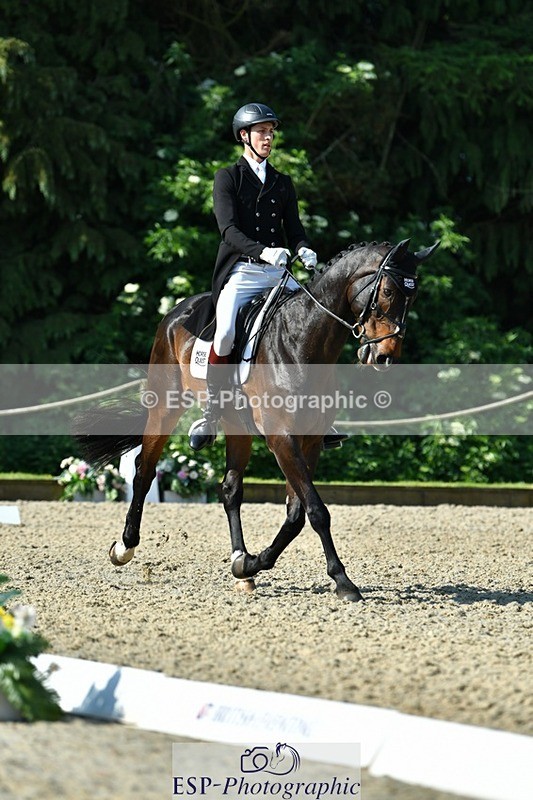 230525-091332-03716 - 403-BALLYCOOG_BREAKER_BOY-Will_Rawlin-DR