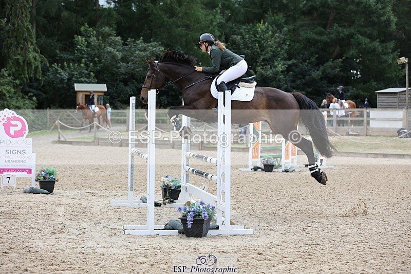 250705A-163657-16120 - Cls 37 1.05m Amateur Quali