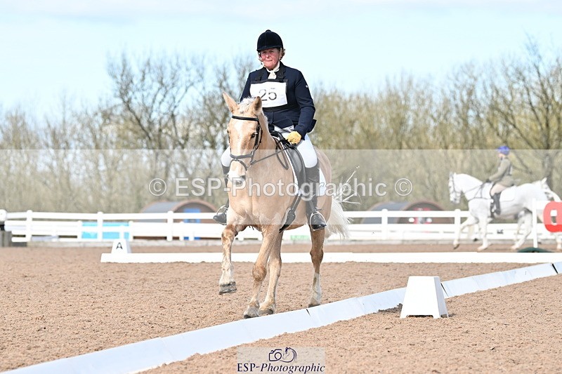 240324A-133849-03451 - Novice 28, 13.00 to 14.00