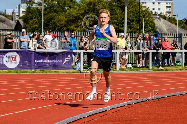 Age25SAT-915966 - Track Male