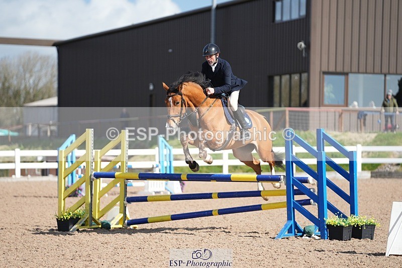 250329-104332-03700 - Cls 20 British Novice and 90cm
