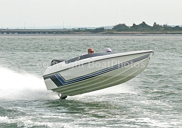 080914 PHANTOM 21 IMG_9702 - Speedboats