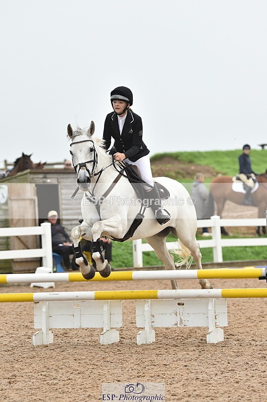 220829A-171540-00390 - 80cm Classes 5a 5b & 6