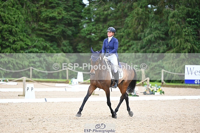 240524-114526-09016 - 521-DIVALI-Elaine_Pen