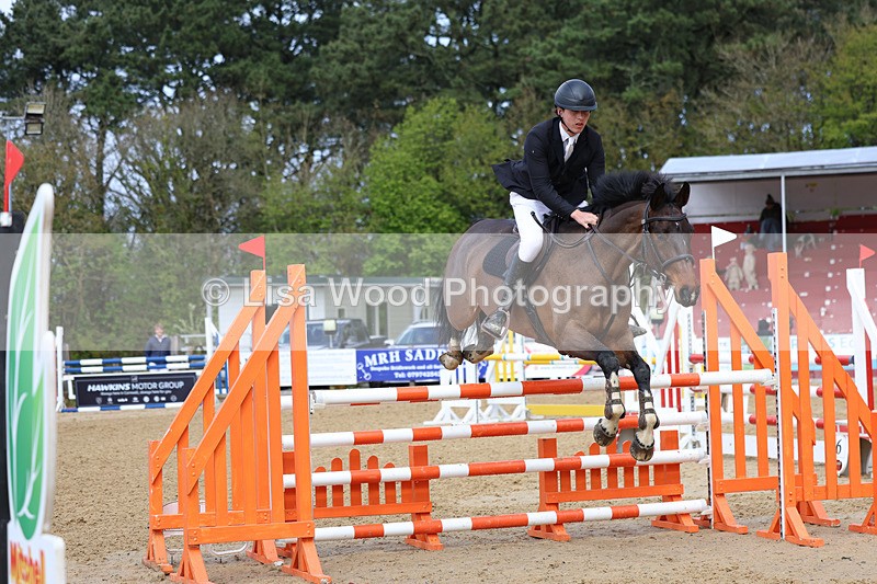 3E7A1955 - Class 7: Senior Newcomers/1.10m open