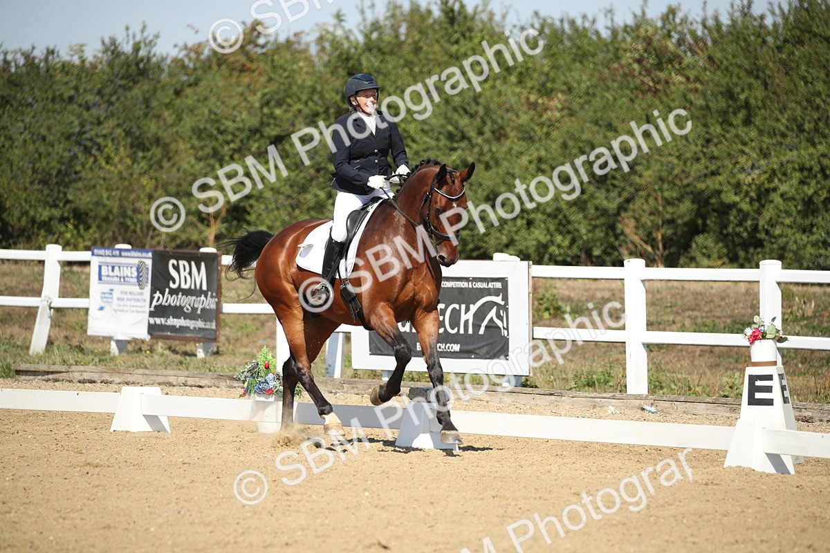 SBM_004999 - Class 11 - Novice 5 - 11.41-12.58