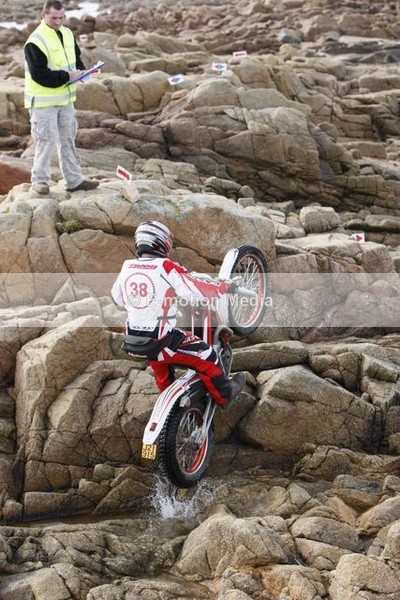 TR 010309-106 - 2 Day 01/03/09 (Sun)