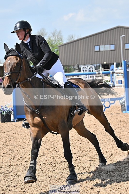 240509A-150823-02673 - Cls 11 National 1.40m Open