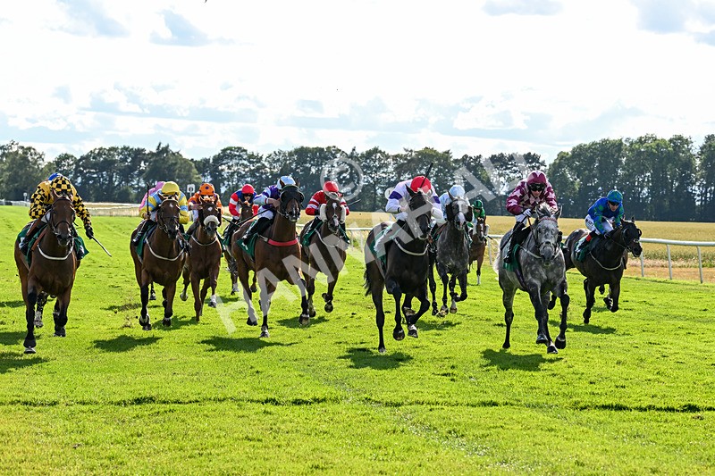 020725-Race 8-Mrs Trump-3487 - Race 8