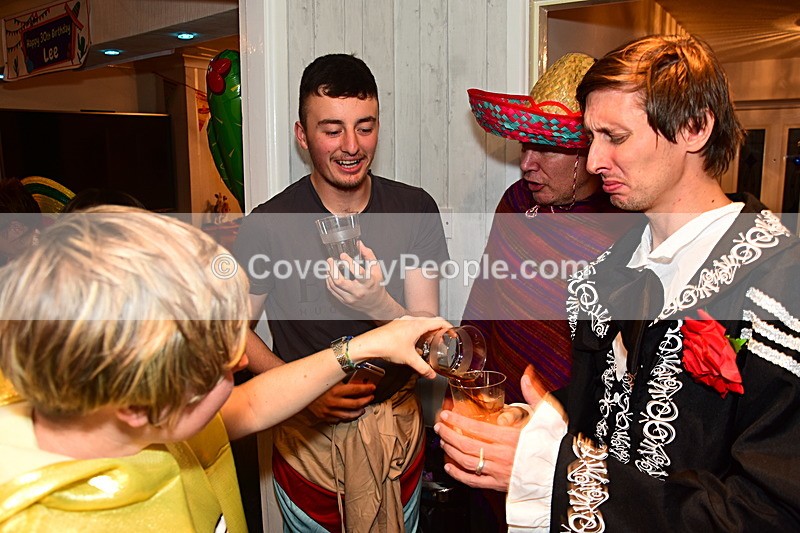 LEE-588 - Lee's 30th