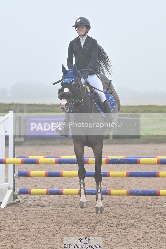 240813-194104-00992 - Classes 7 A&B 90cm