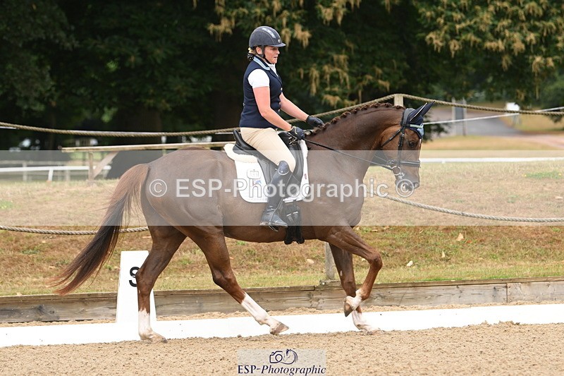 250719A-093920-03004 - 144-Verity.Perry-Vogue