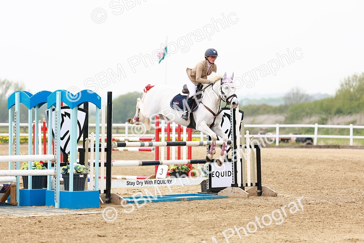  - Class 18 - Senior Newcomers - 1.10m