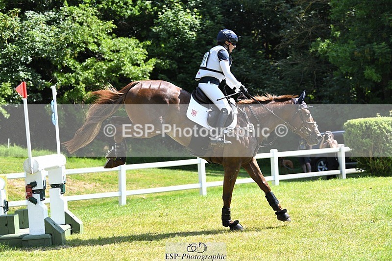 230528-105547-16397 - 401-BLING-Laura_Collett-XC