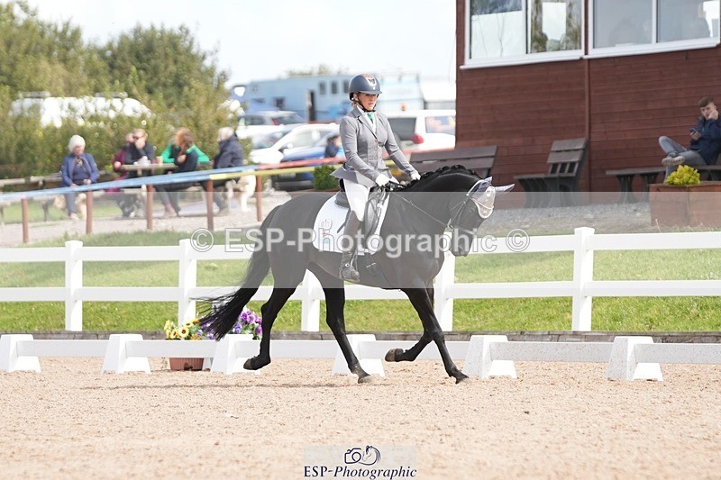 250906-120409-01695 - 011-Lee-Anne.PineMay.diamond