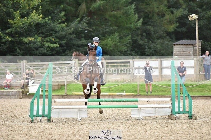 240802-102810-00845 - 70cm Round 1