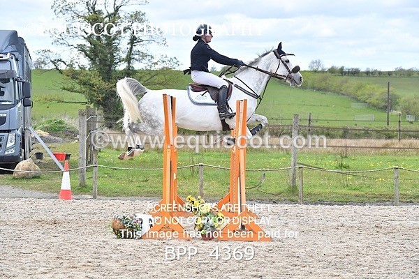 BPP_4369 - CLASS 8 FRI Senior Foxhunter/ 1.20m Open